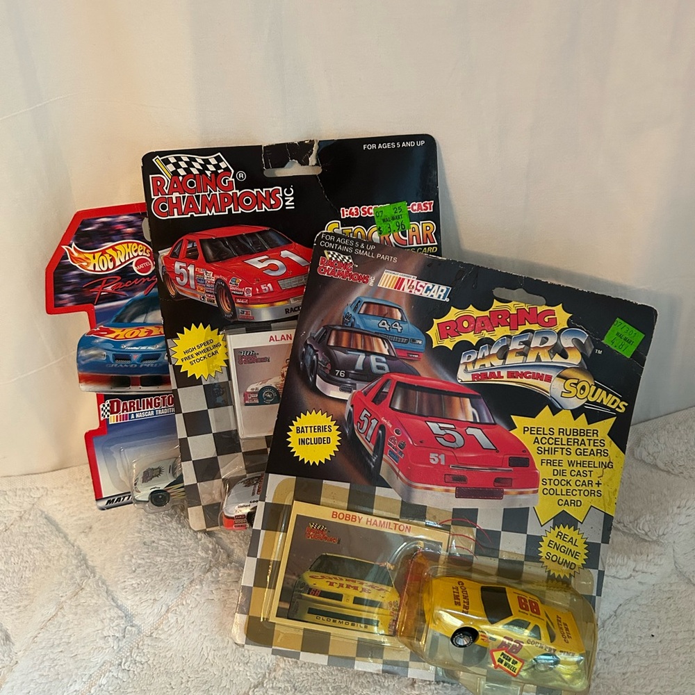 Lots and lots of racing champion card with trading posts